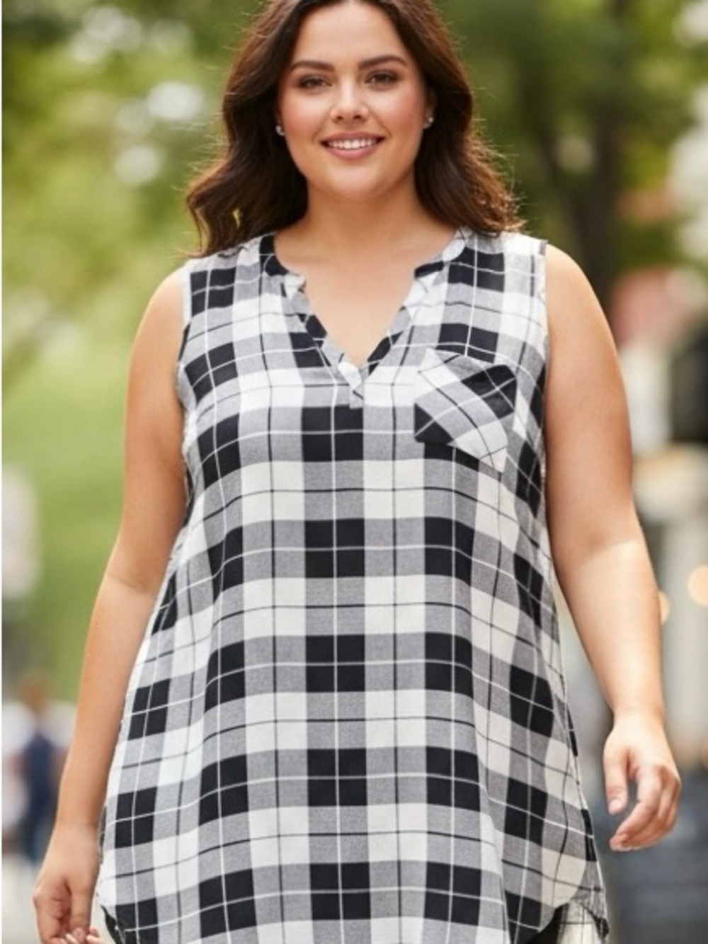 Torrid Black and White Plaid Sleeveless Flowy Tunic Blouse | Size 2X (18/20)